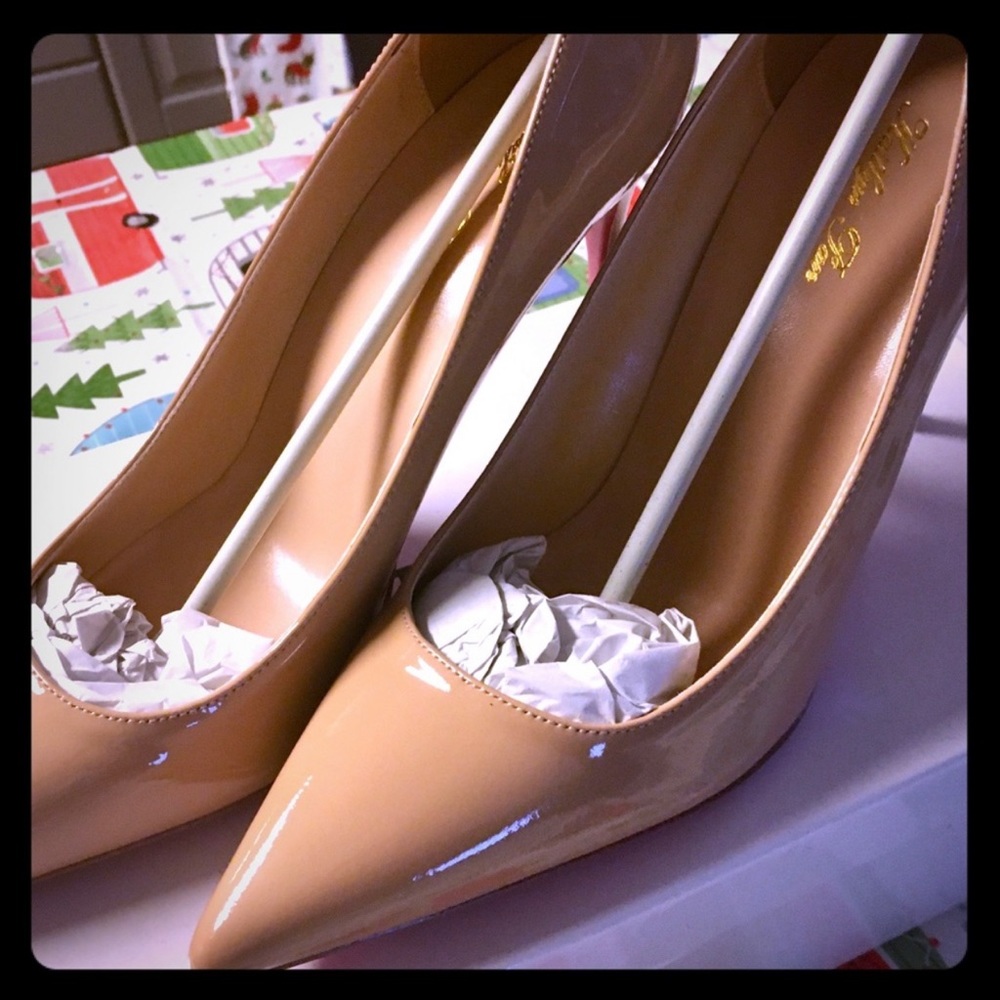 Kaitlyn pan, pink bottom heels. Stunning